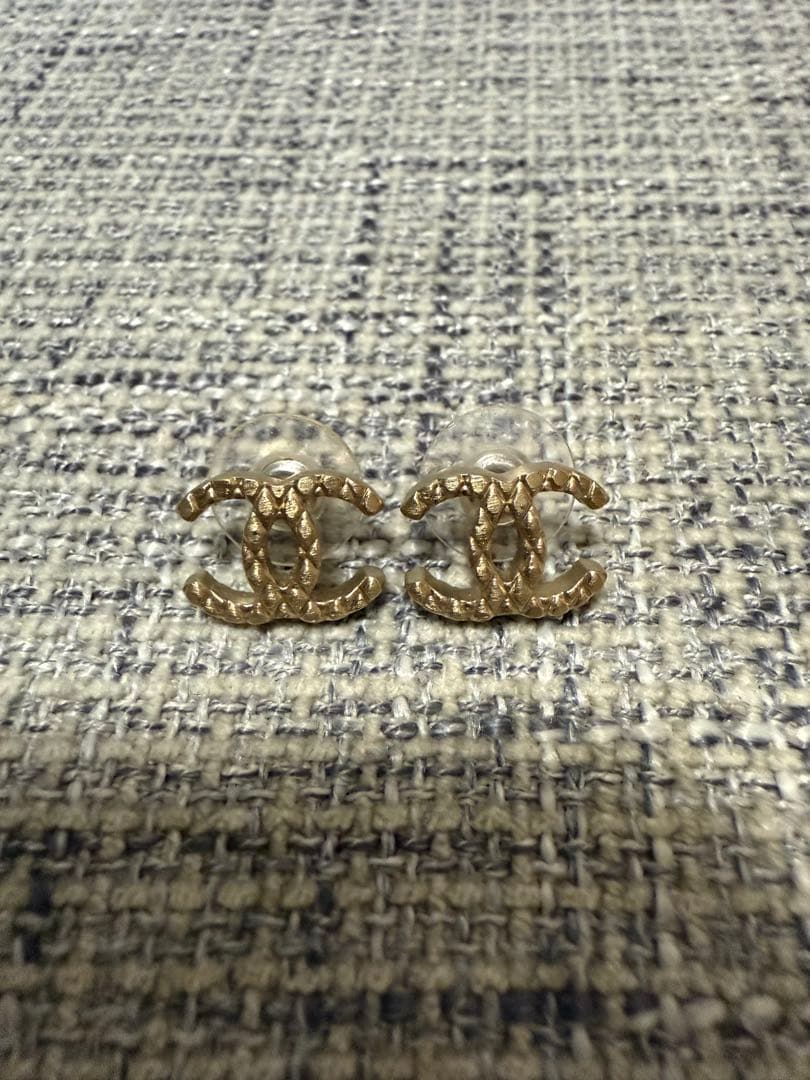 CHANEL ゴールド CCロゴ ピアス