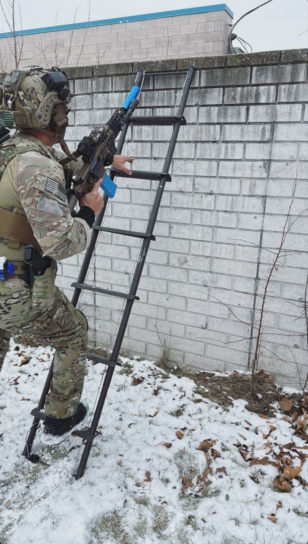 ops sfヘルメット個人装備 炭素繊維 forward