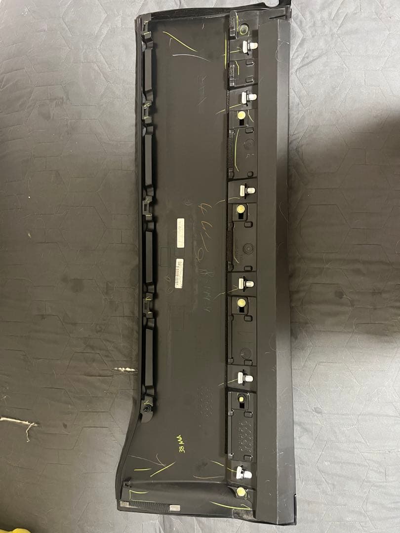 80系　ヴォクシー　ノア　ドアパネル　サイドフェンダー