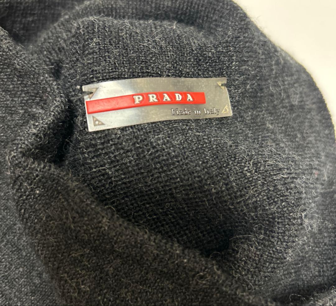プラダ　ニット帽　黒
