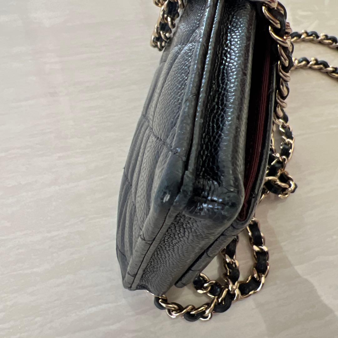 シャネルフォンケースショルダーキャビアスキン