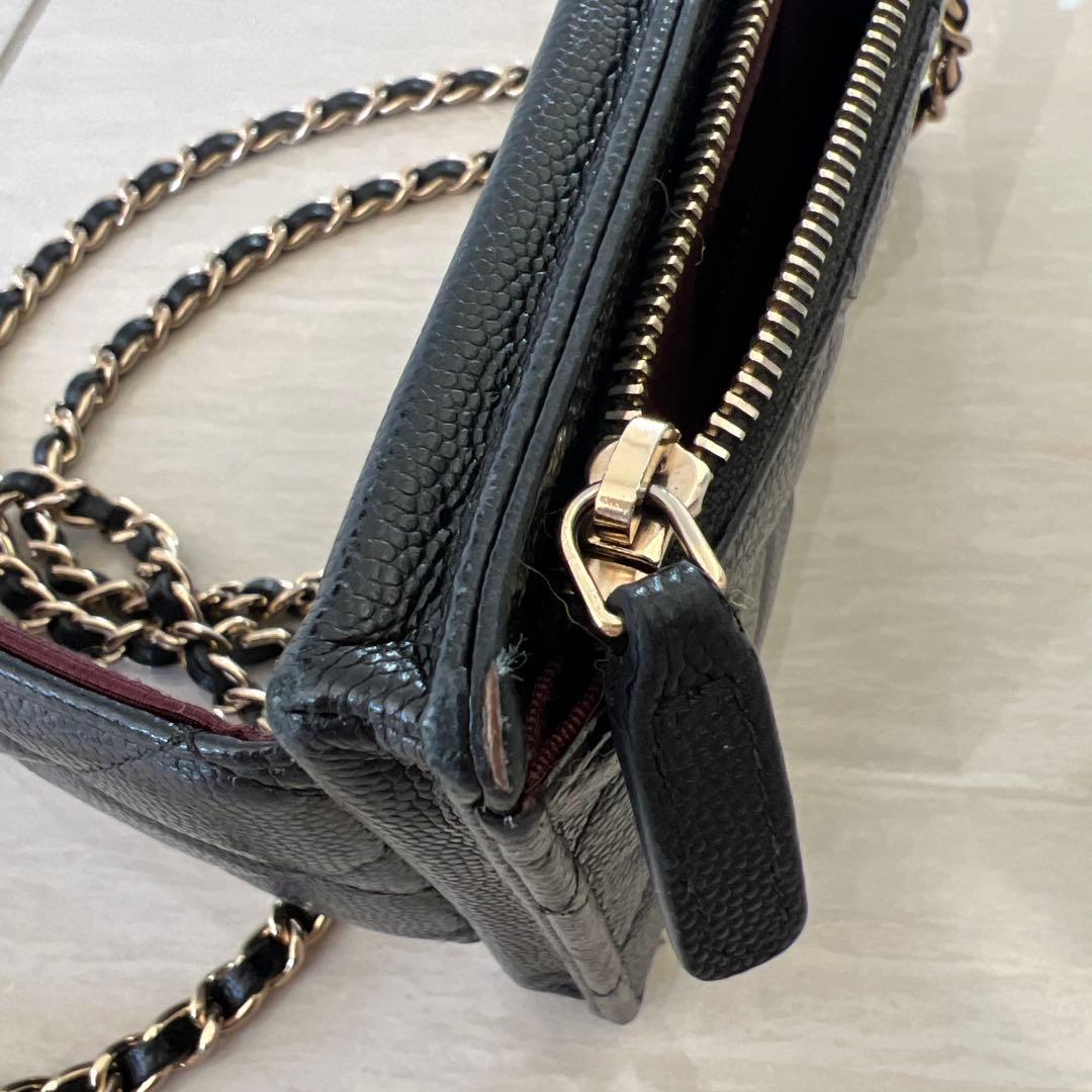 シャネルフォンケースショルダーキャビアスキン