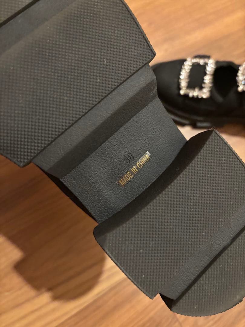 ツルバイマリコオイカワ　ビジュースニーカー　Lala 38