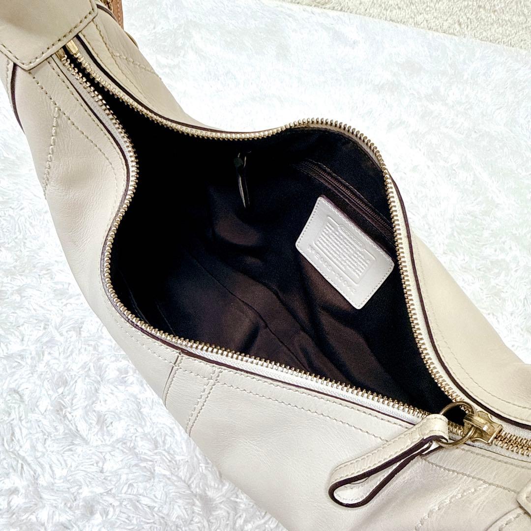 希少✨ COACH コーチ ワンショルダー ハーフムーン ホワイト 編み込み