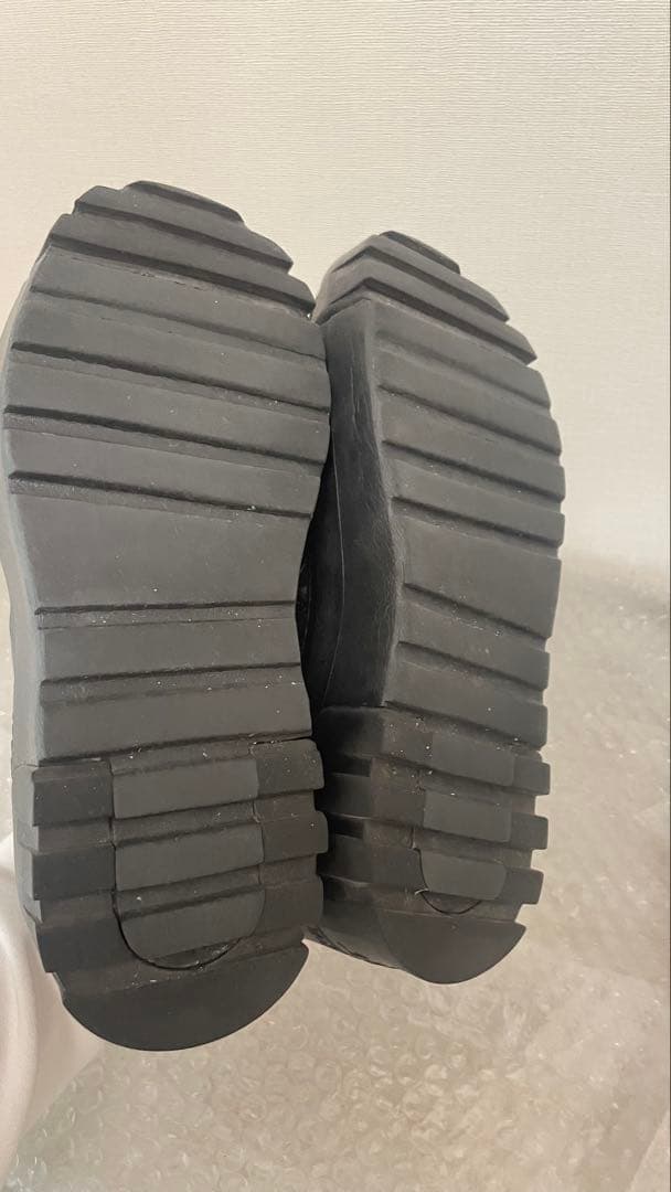 s*i様 Onitsuka Tiger ブラック厚底スニーカー