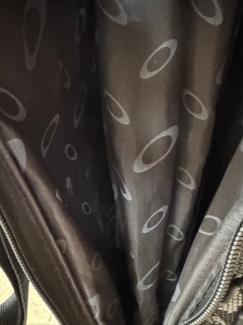 希少　OAKLEY オークリー　迷彩柄　カモフラ　スタンド式　軽量キャディバッグ