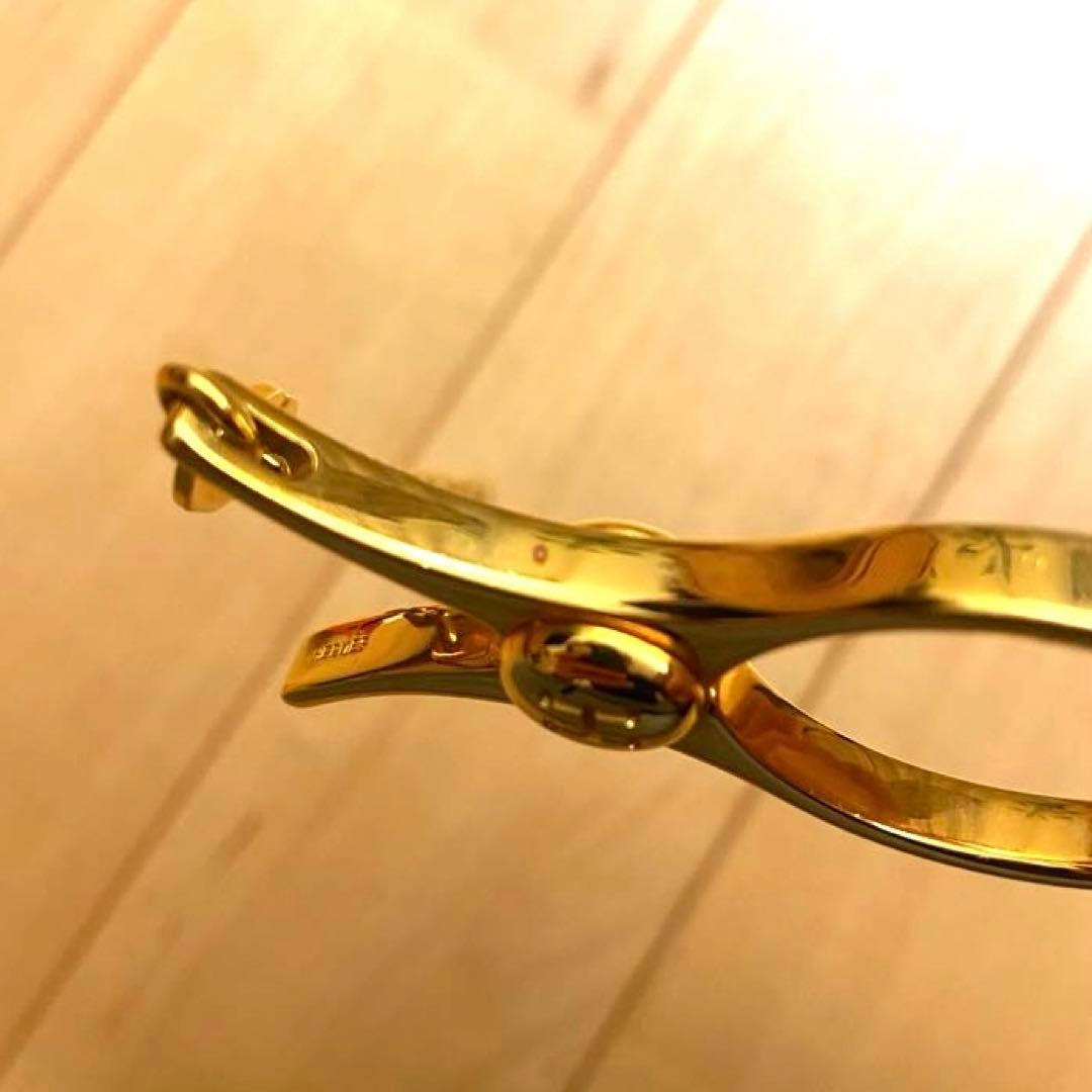 美品 お洒落 HERMES グローブホルダー ゴールド チャーム 手袋 バッグ