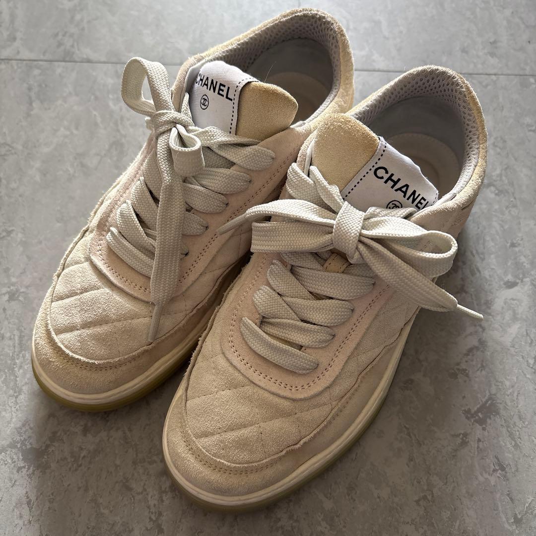 CHANEL キルティングスニーカー