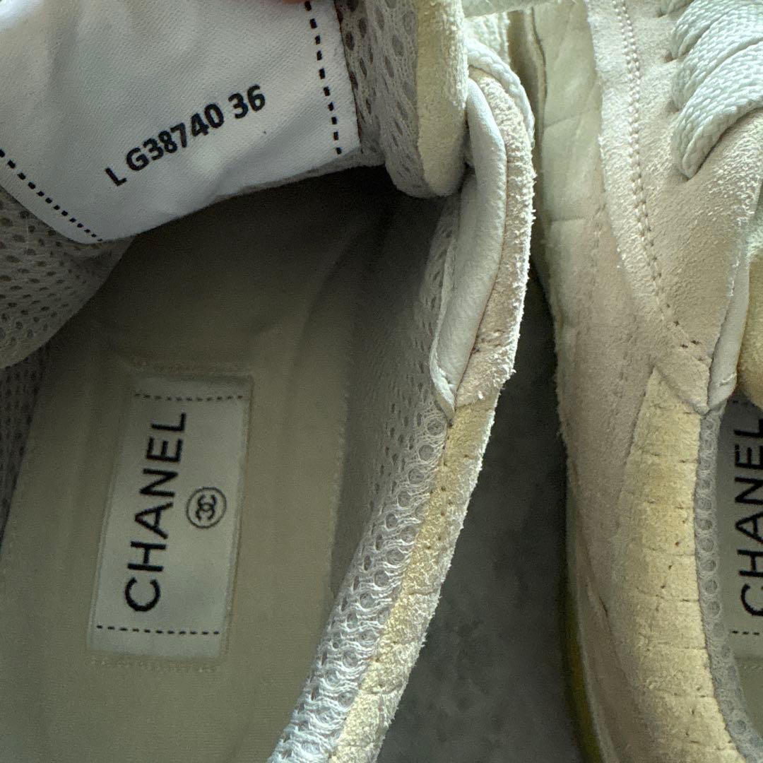 CHANEL キルティングスニーカー