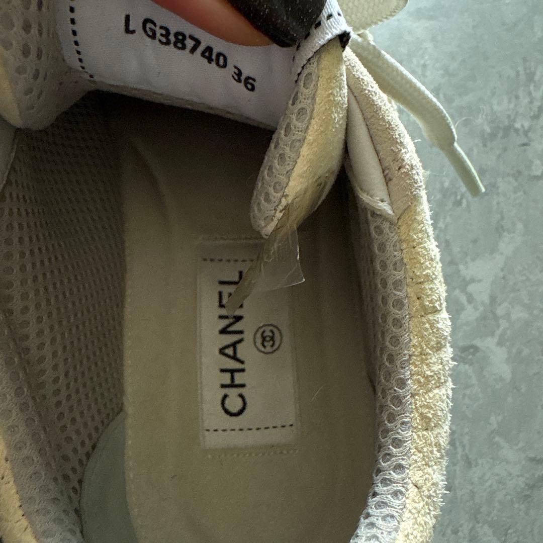 CHANEL キルティングスニーカー