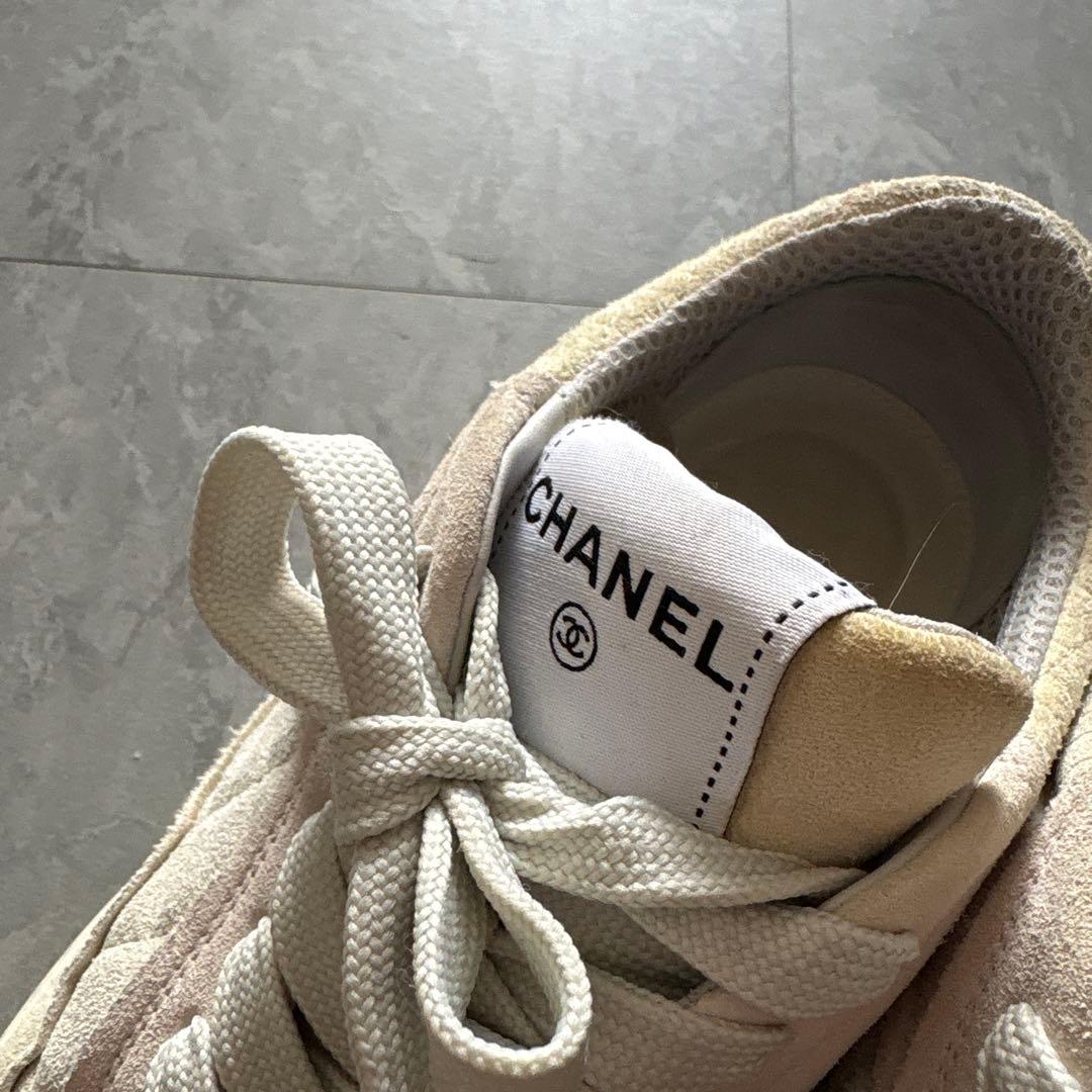 CHANEL キルティングスニーカー