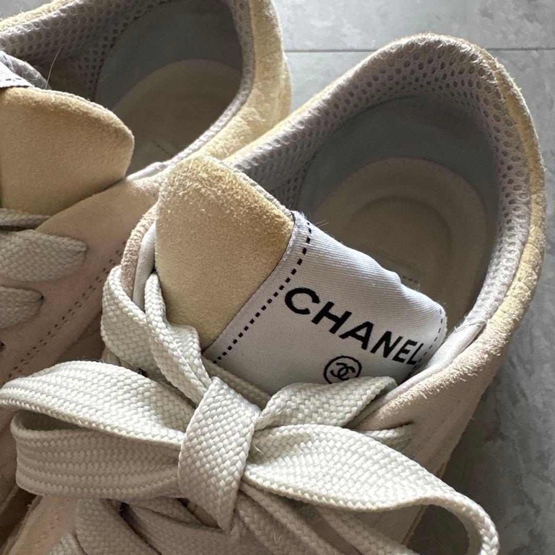 CHANEL キルティングスニーカー