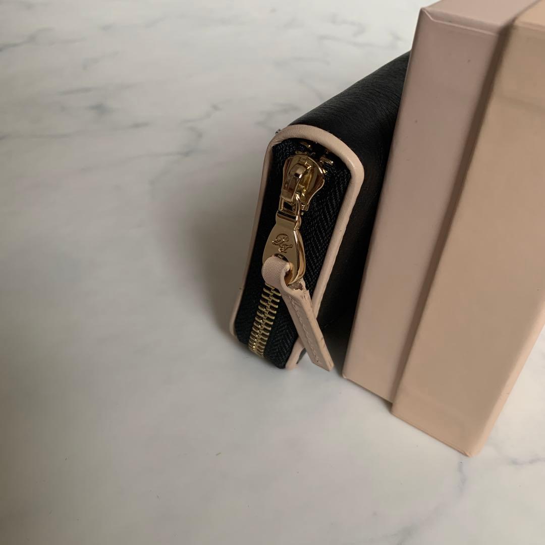 【新品未使用】PAUL & JOE 本革　黒長財布　花柄刺しゅう入り