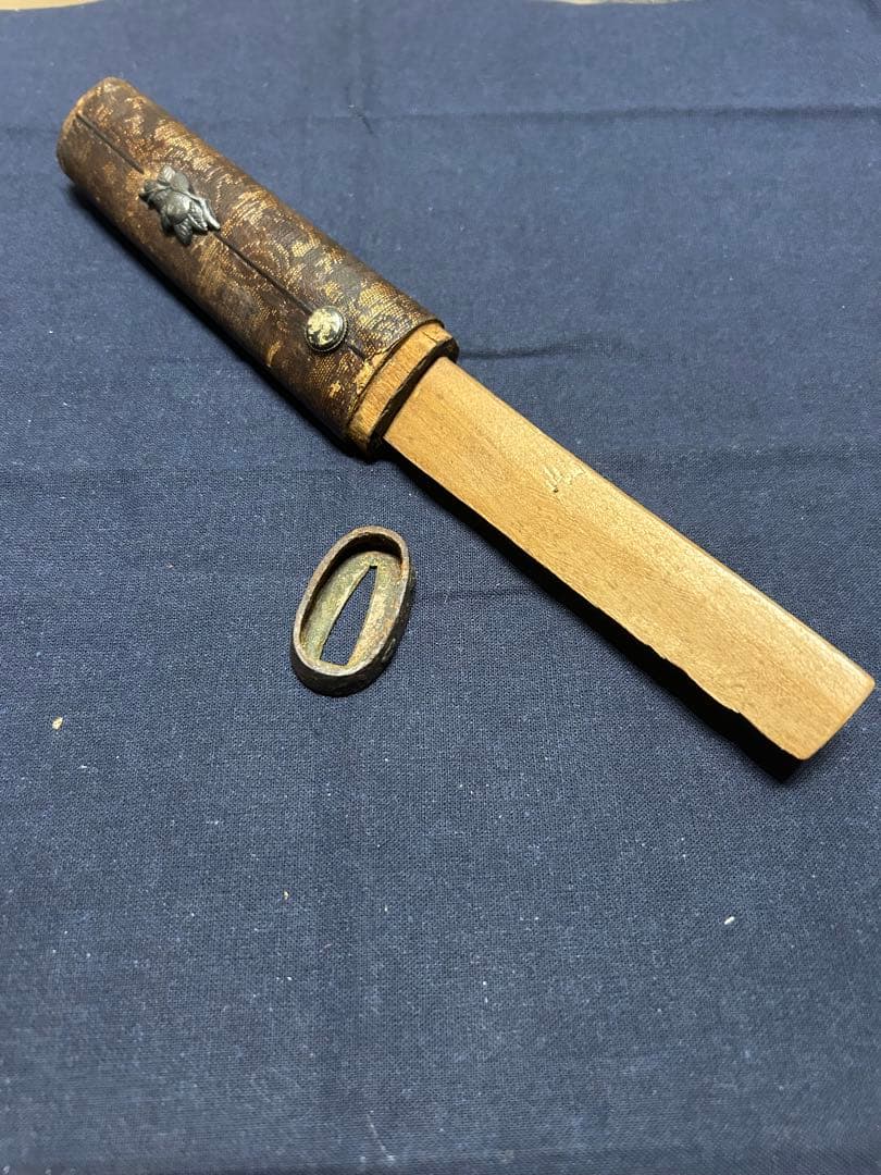 【木製刀身】装飾短刀 木製刃付き 切羽 目貫 目釘 斬鉄剣