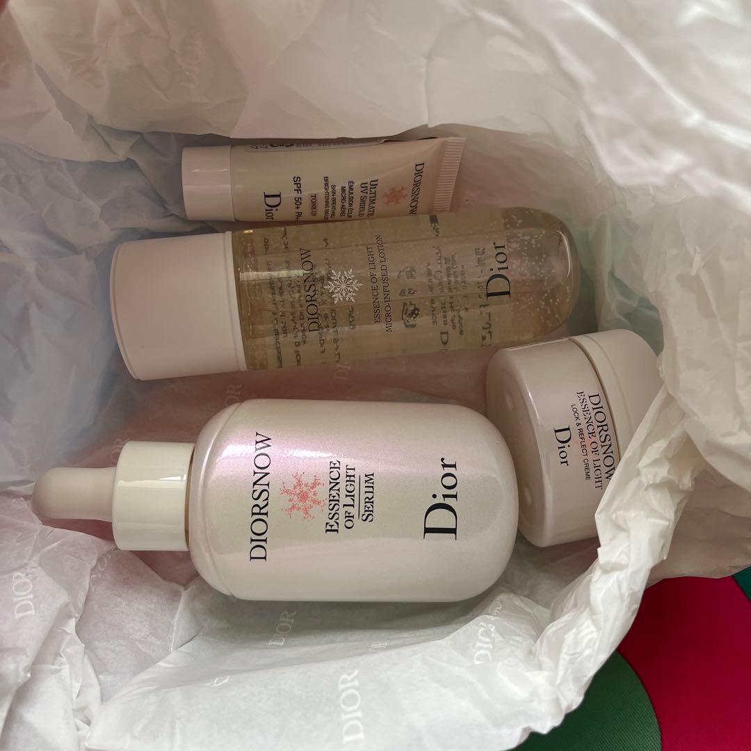 【正規品】ディオールスノーエッセンスホリデー(数量限定品) DIOR