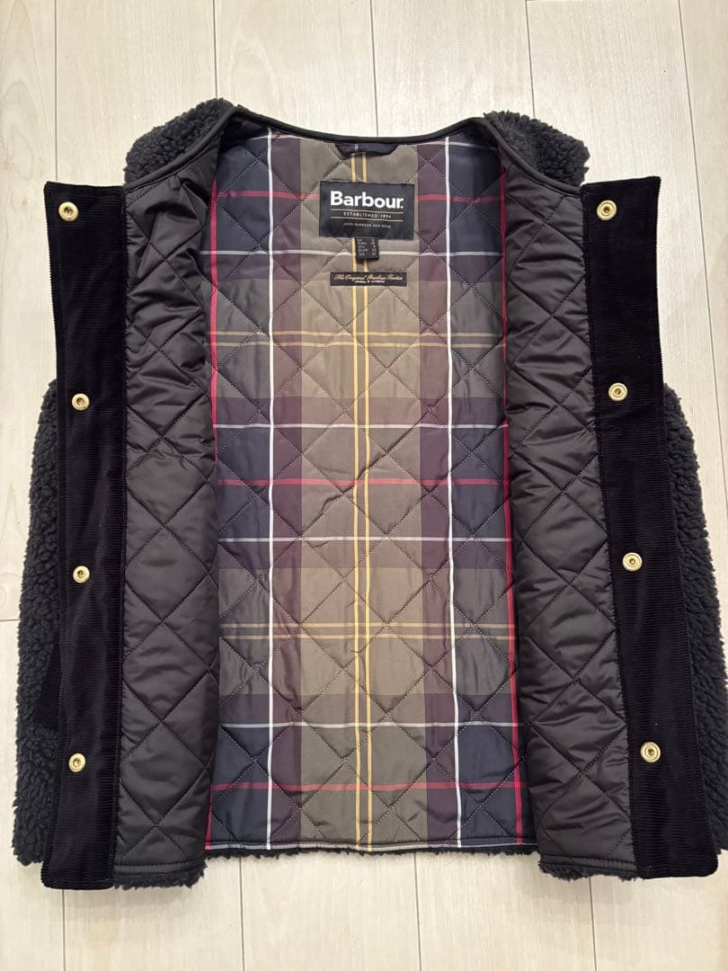 もん様　Barbour DULSIE LINER ボアベスト