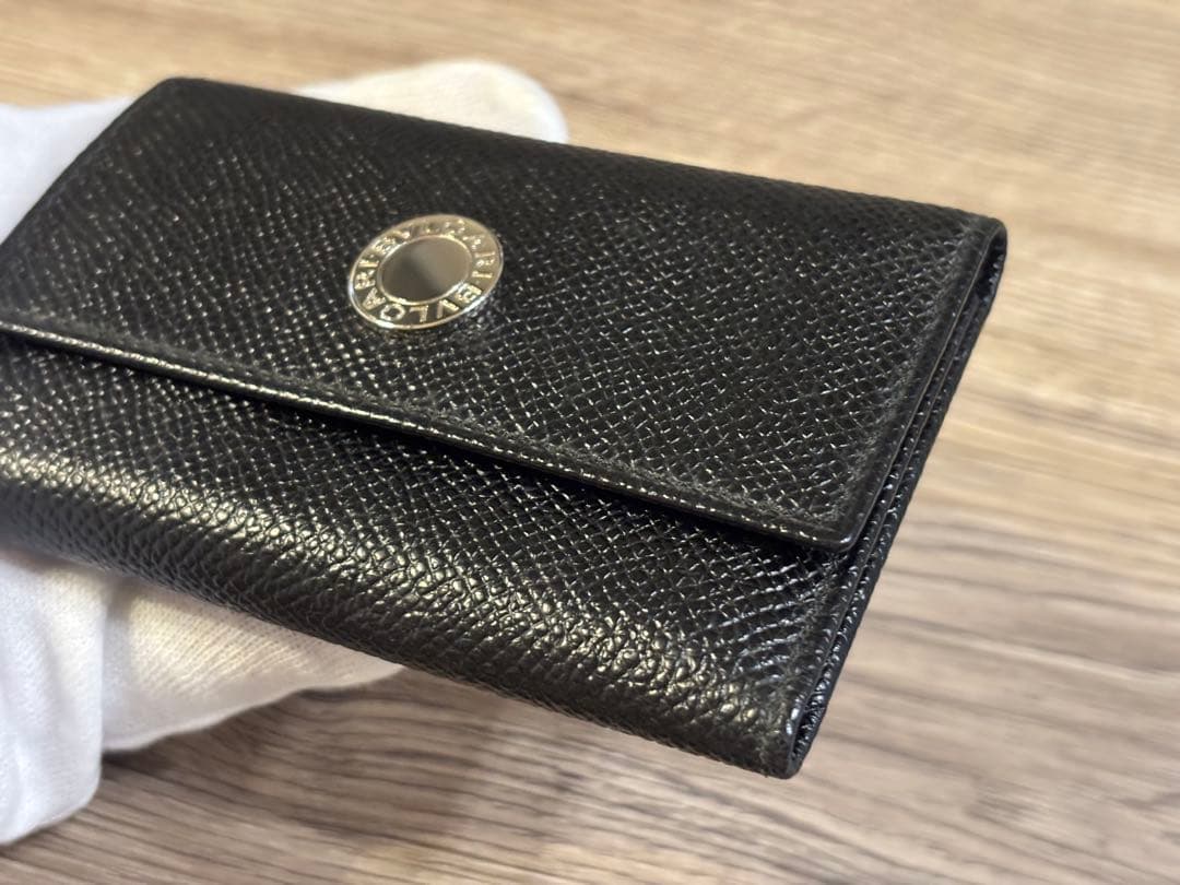 【極美品】ブルガリBVLGARI ブラックレザーキーケース　6連