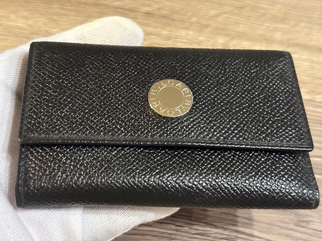 【極美品】ブルガリBVLGARI ブラックレザーキーケース　6連