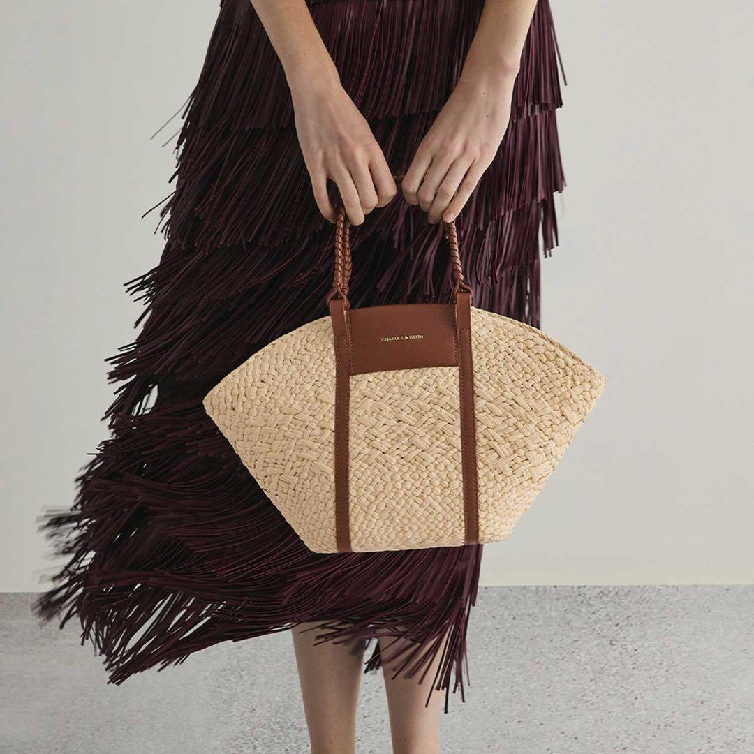 チャールズ アンド キース Shalia シャリア ラフィアウーブンバケツバッグ