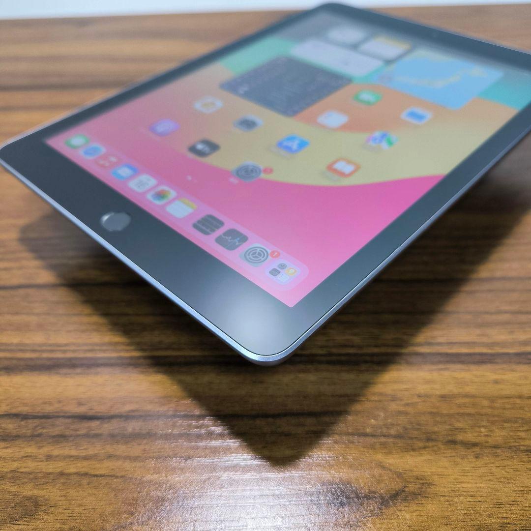 新品同様 Apple iPad 第6世代 Wi-Fiモデル 32GB