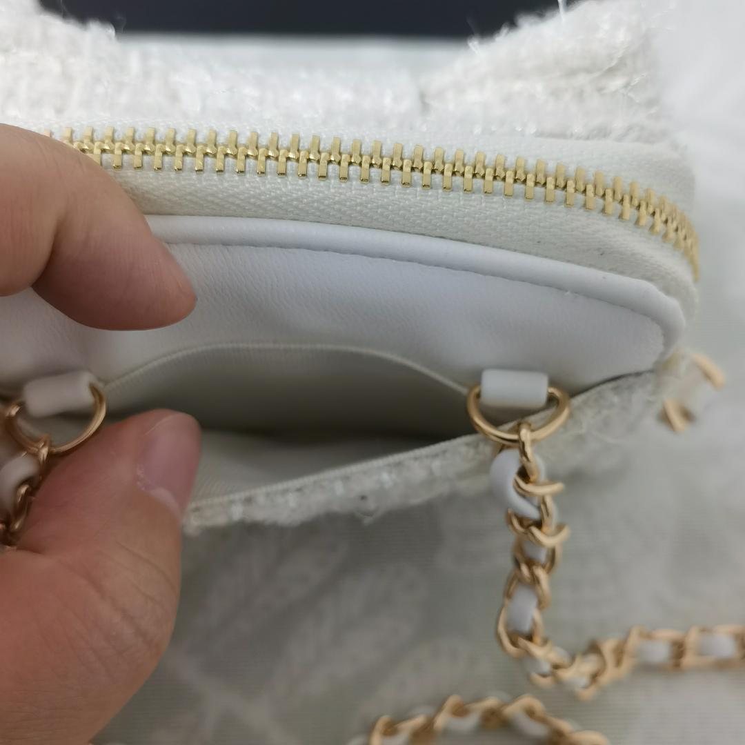 チェーンクラッチ ミニ財布