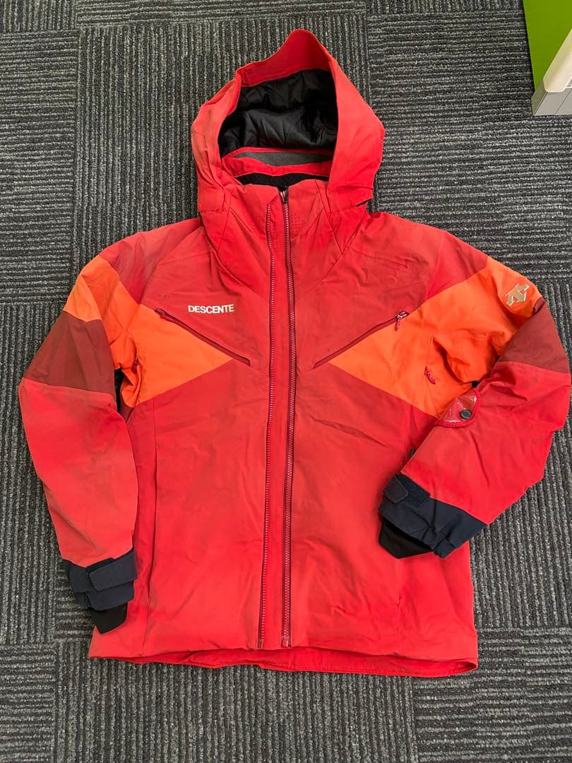 DESCENTE スキーウェアセット (ジャケット+パンツ)