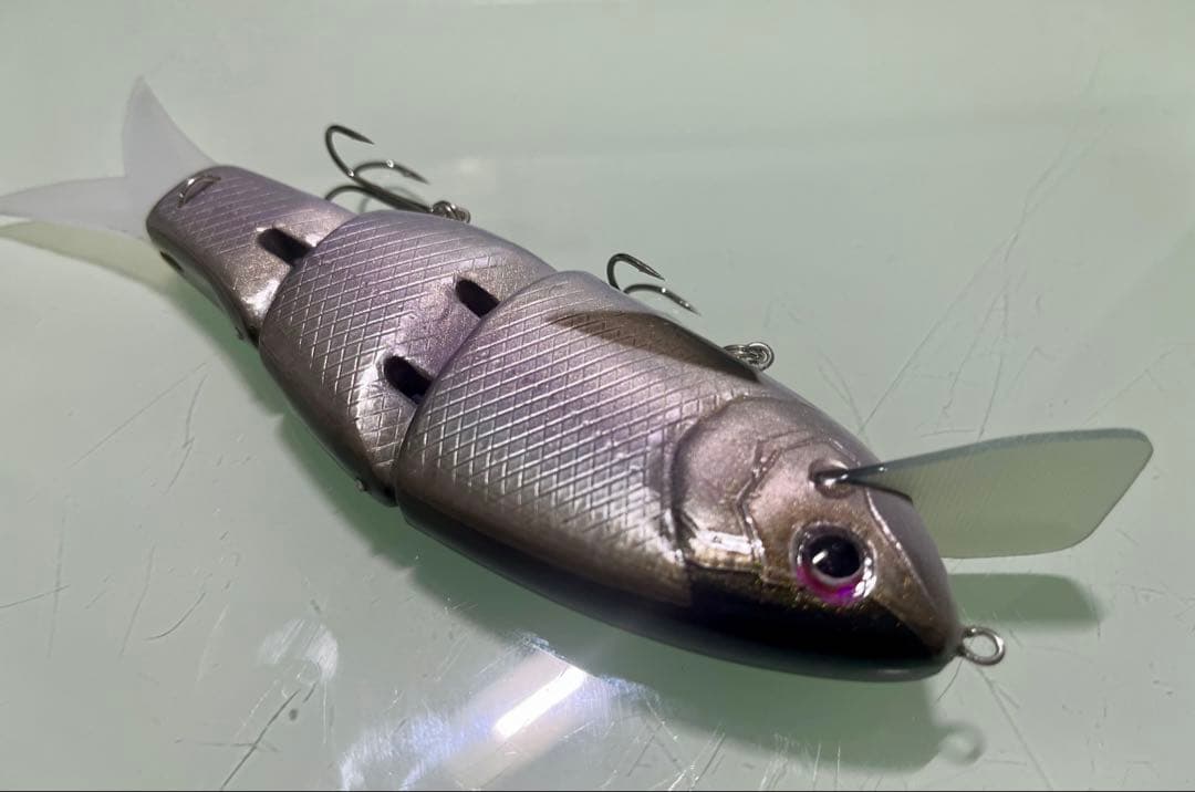 ハンドメイドルアー・３連ギン鮒150Ｆ