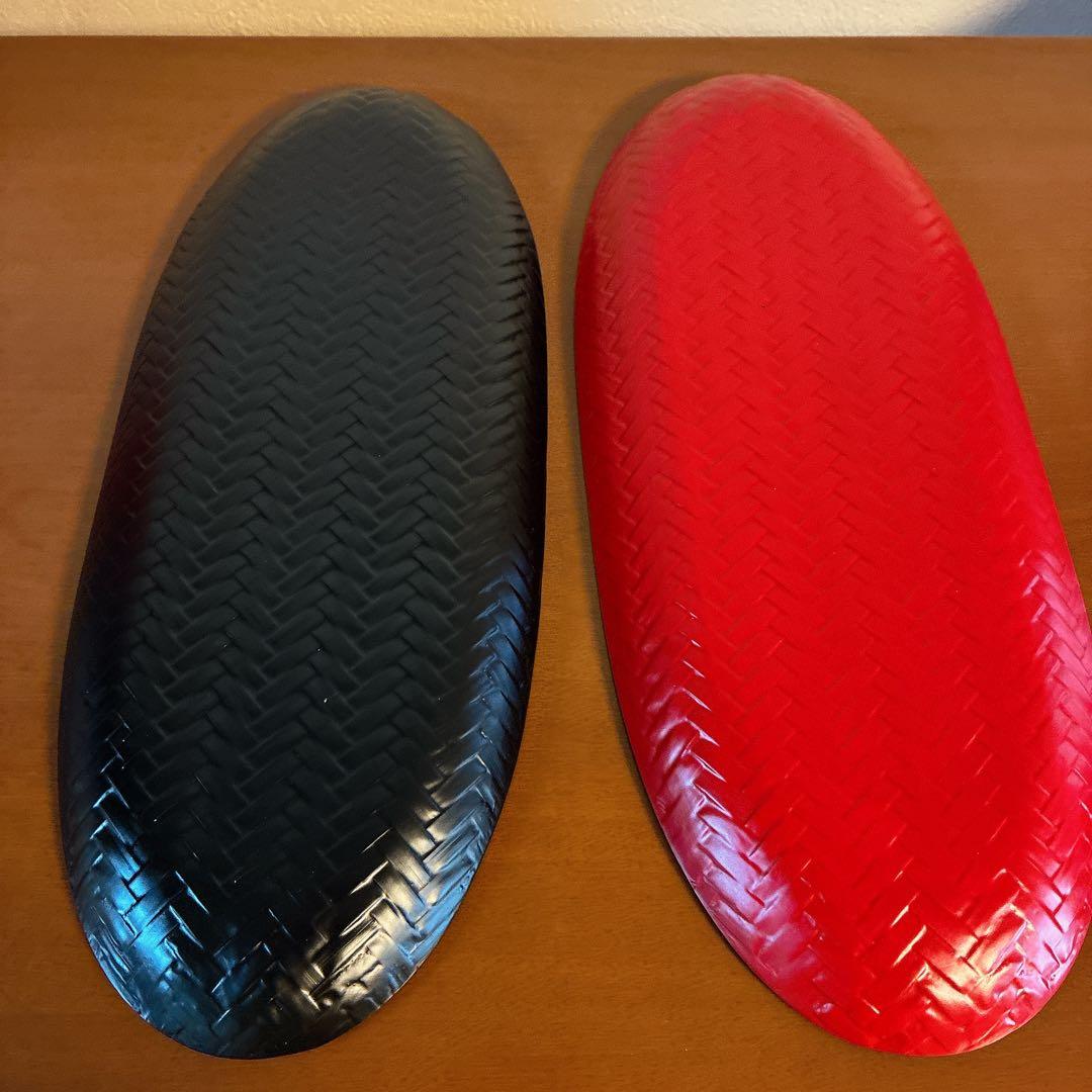 【新品未使用】井上藍胎漆器　朱と黒の2枚　フランスパン皿　箱付　完売品