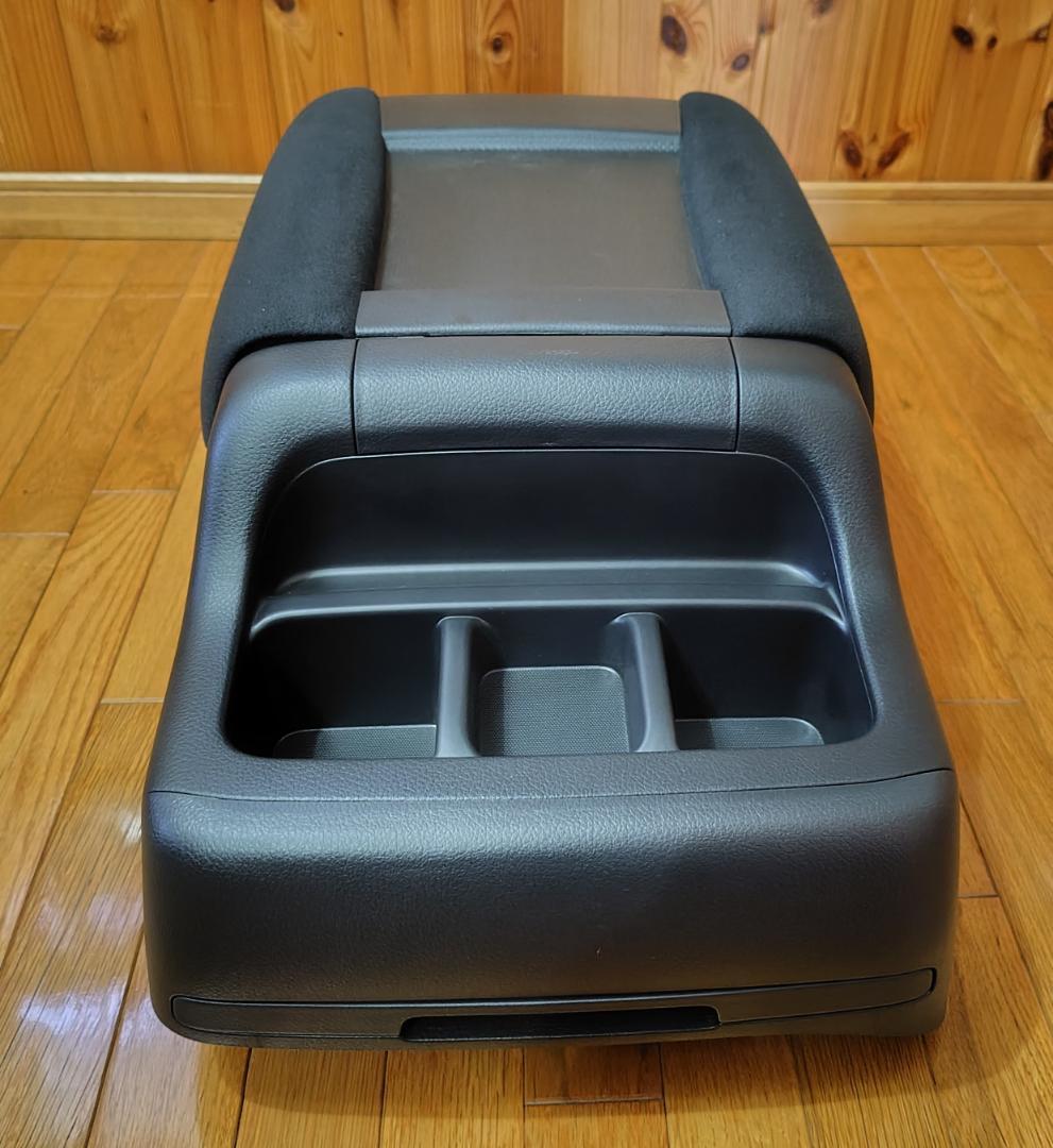 よっちゃん　キャラバン GRANDプレミアムGX 純正センターコンソール