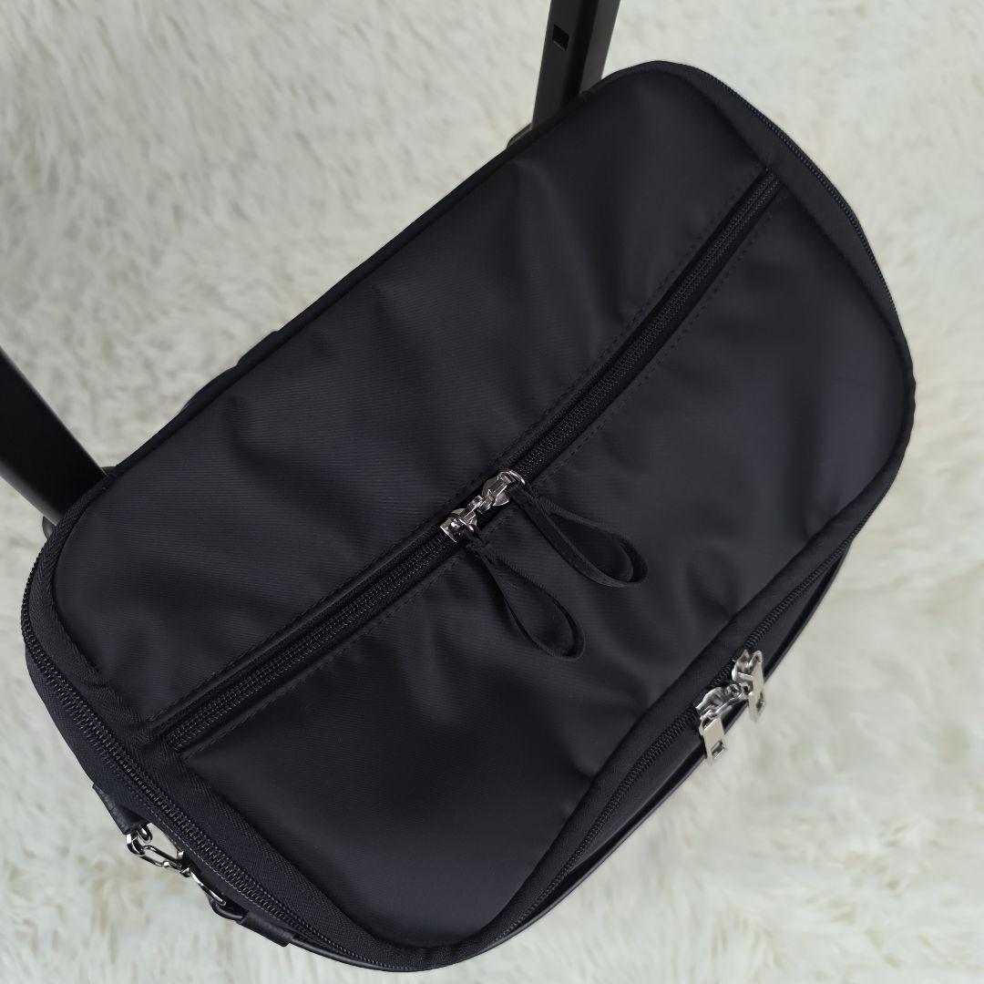 ✨未使用級✨ スワニー ジップ7 キャリーバッグ 静音 4輪 ストッパー 黒