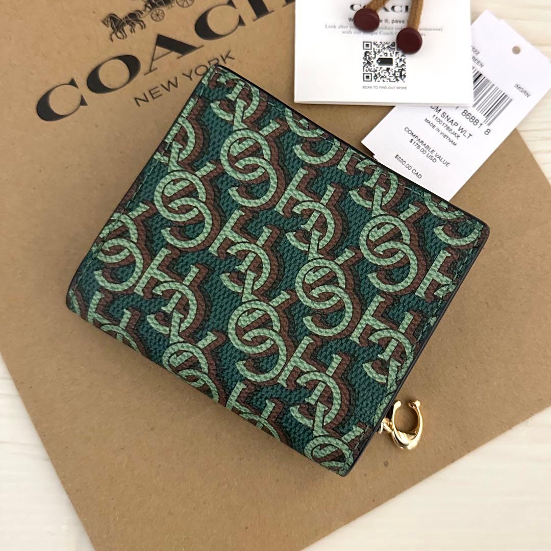 28 新品 COACH コーチ　折り財布　グリーン 二つ折り財布 COACH柄