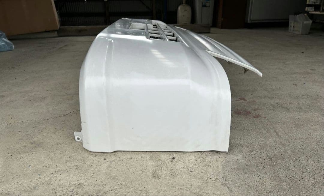 ホワイト バンパーカバー