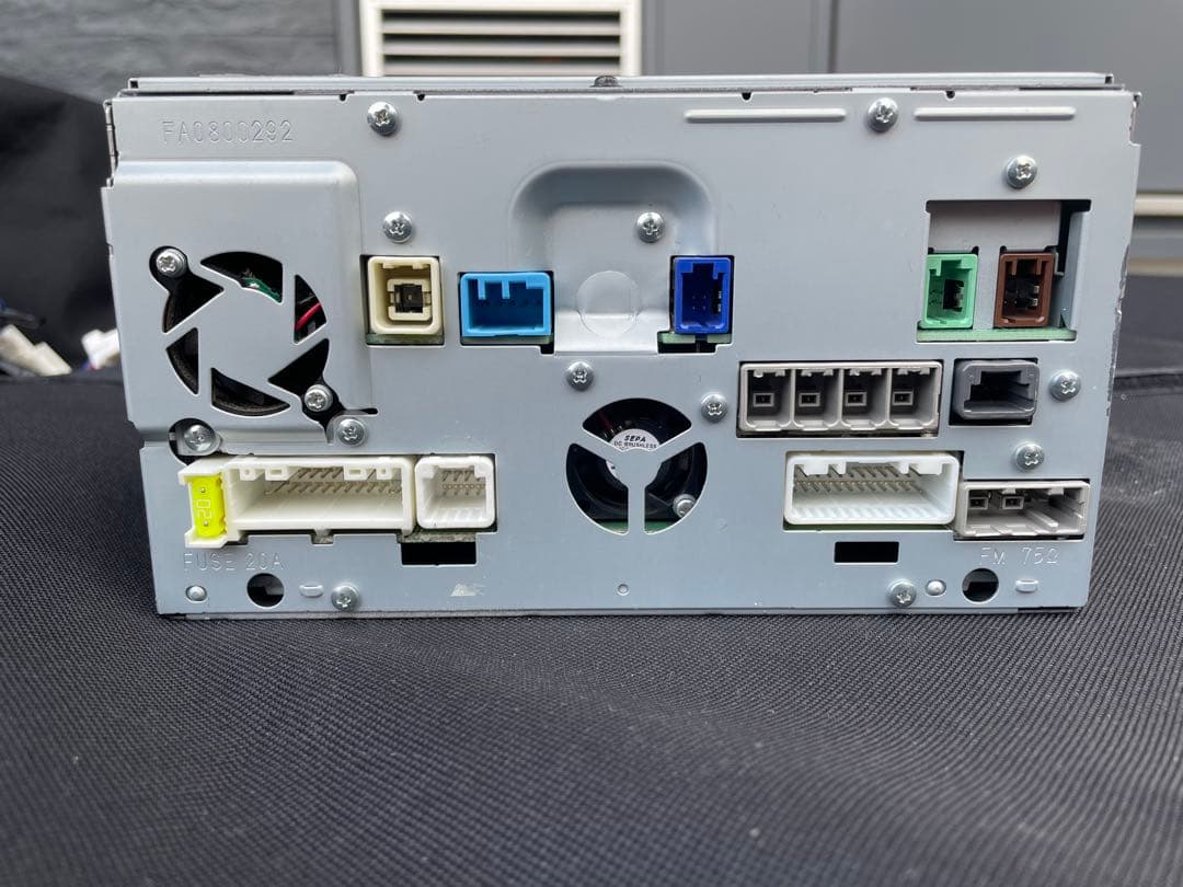 日産純正　カーナビ MM318D-W 2021年製