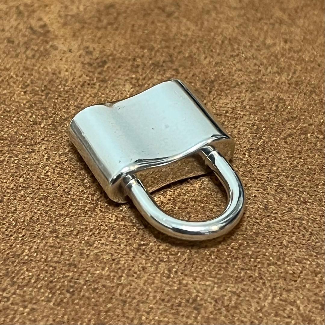 ティファニー 1837 カデナ パドロック ペンダントトップ チャーム