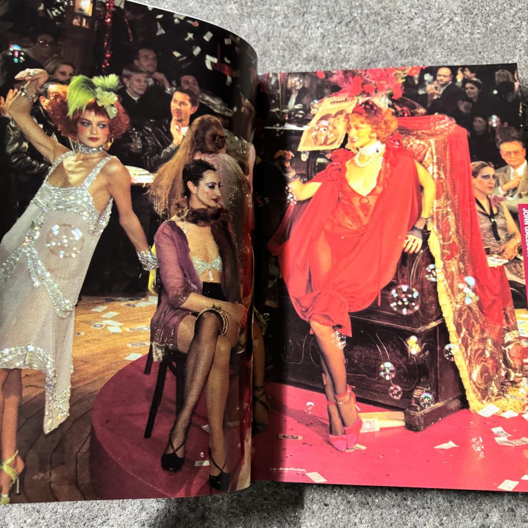 gap COLLECTIONS 1998AW PARIS ガリアーノ劇場