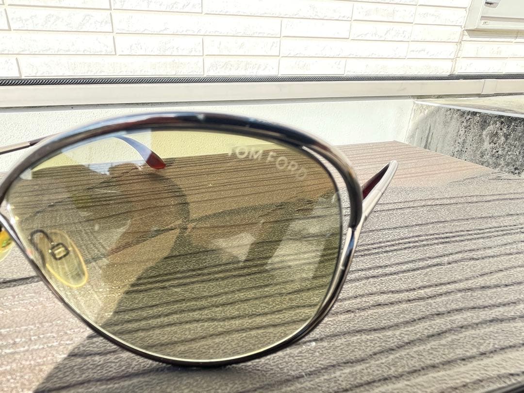 TomFord グレー カットアウトデザイン サングラス