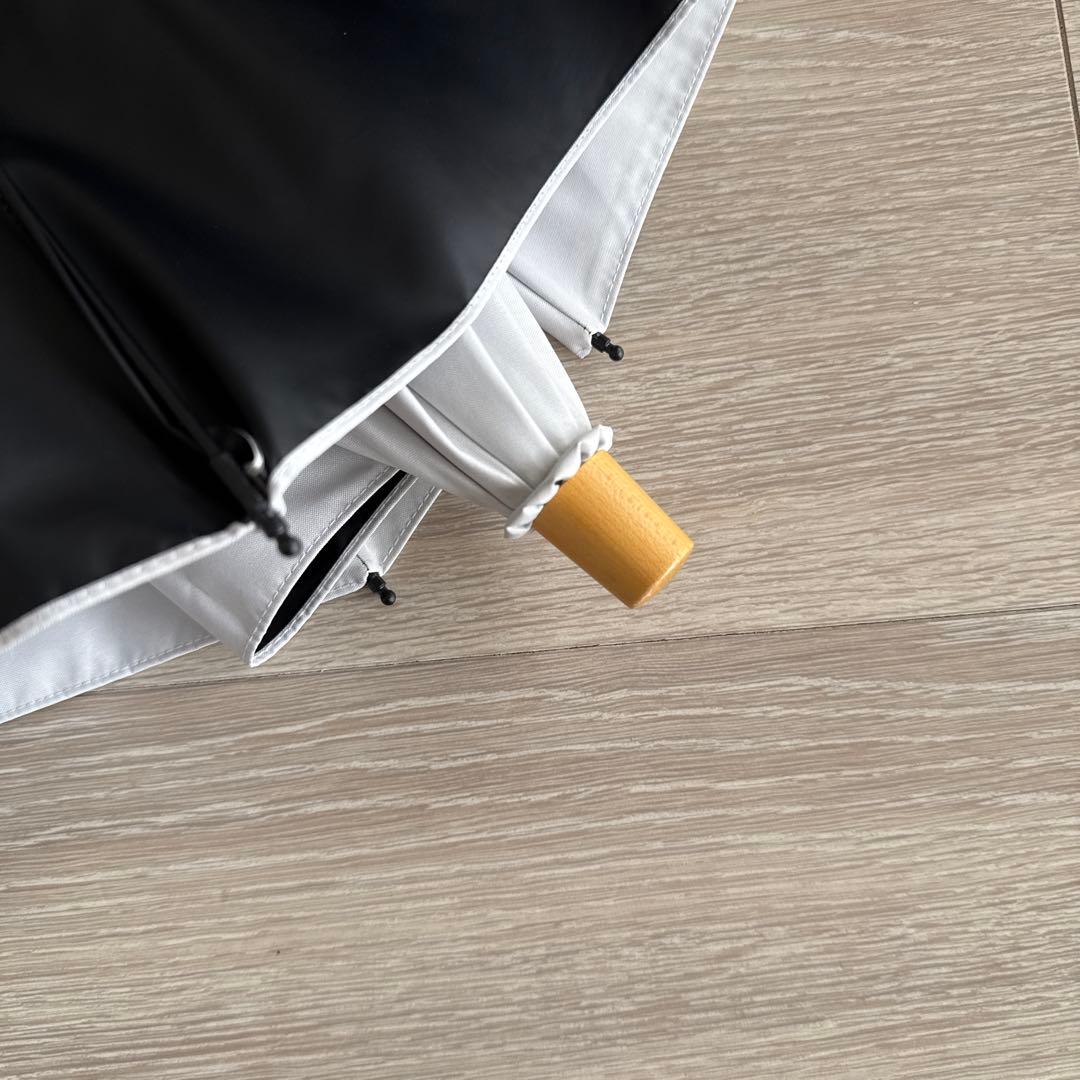 サンバリア100 2段折 無地 ホワイト 白 木ストレート手元 折りたたみ傘