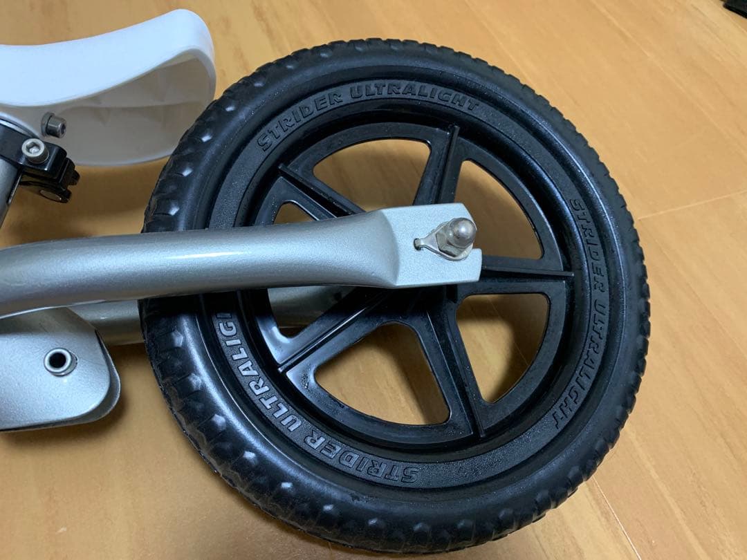 美品　ストライダー STRIDA カスタム　インチアップ