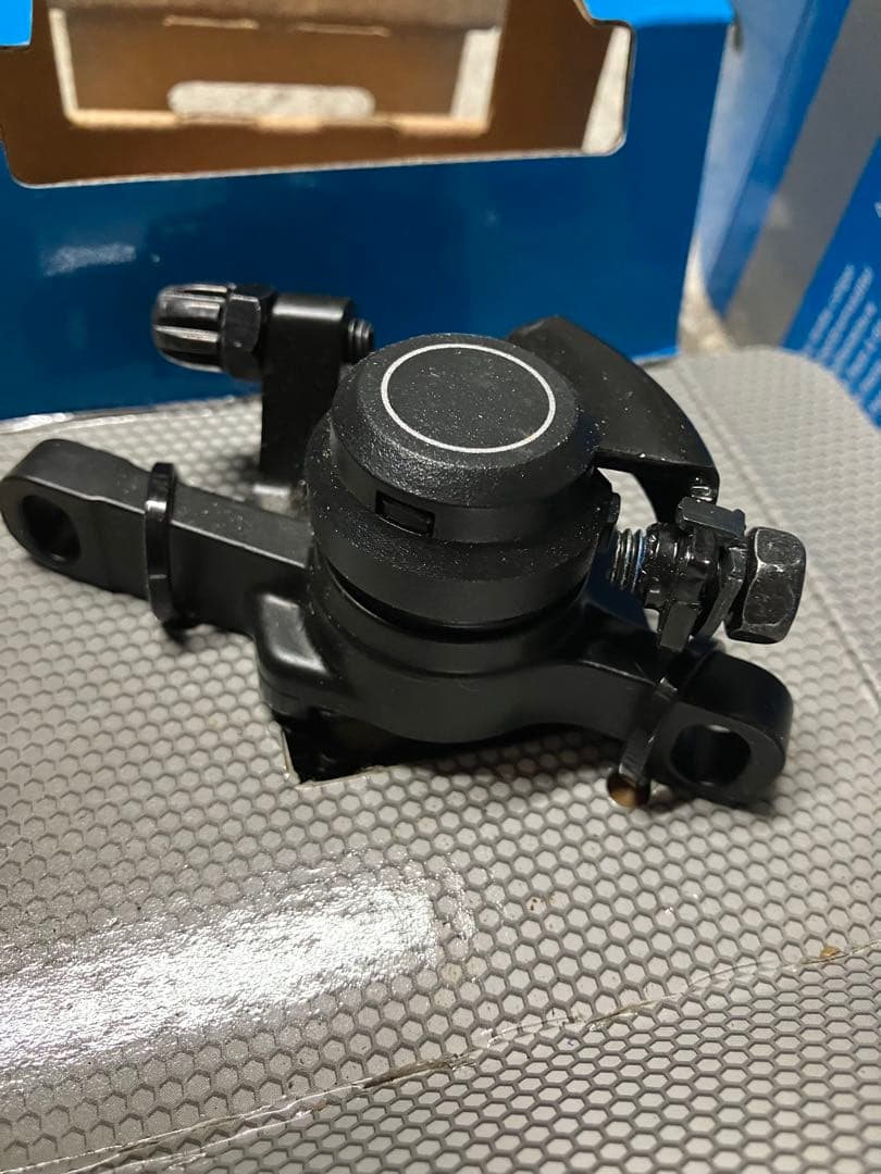 SHIMANO BR-R317 ディスクブレーキキャリパー