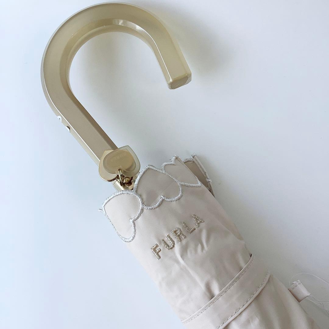 新品★フルラ★FURLAハート刺繍 晴雨兼用2段折りたたみ日傘雨傘★ベージュ