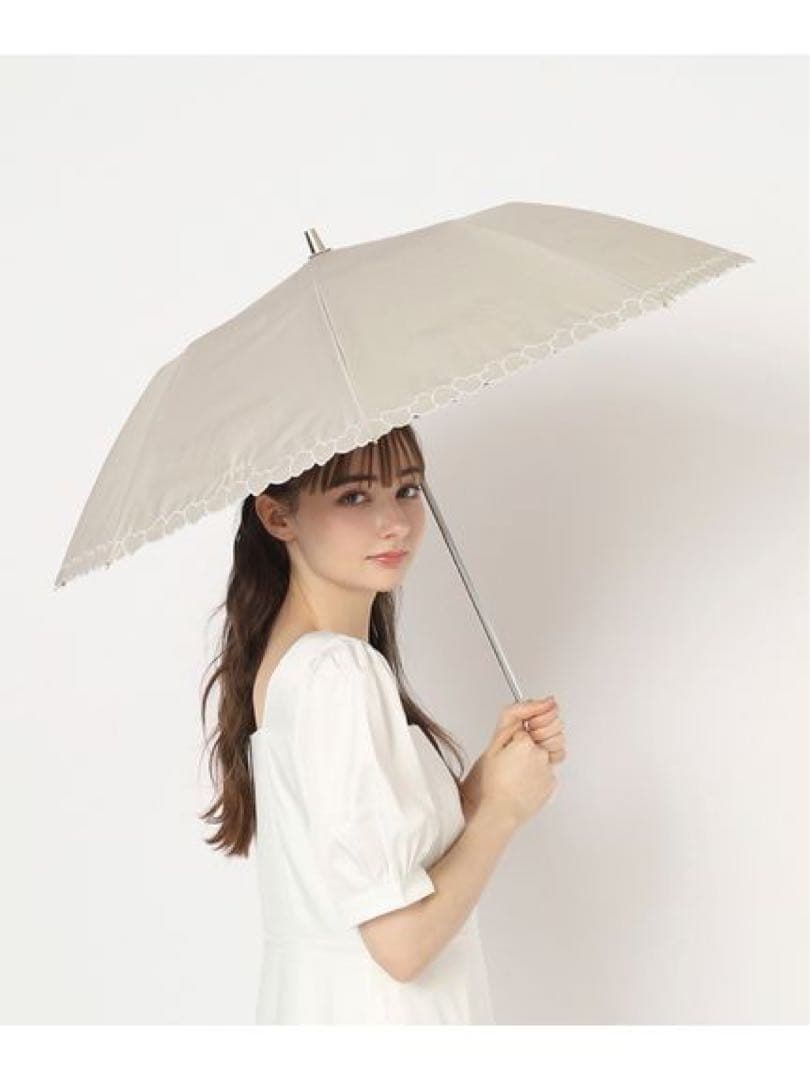 新品★フルラ★FURLAハート刺繍 晴雨兼用2段折りたたみ日傘雨傘★ベージュ