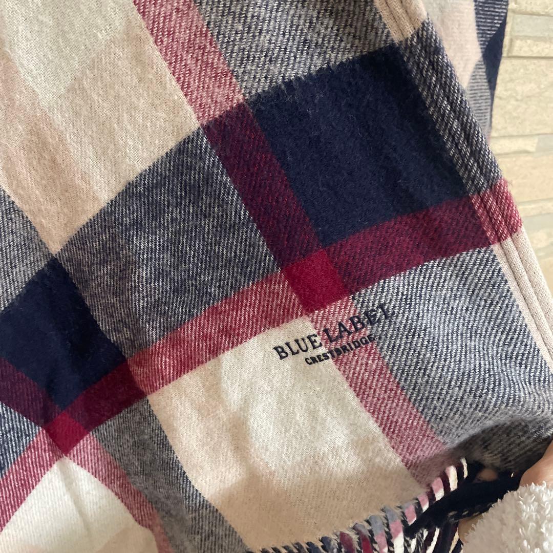 ブルーレーベル クレストブリッジ　リバーシブル ポンチョ　フード付きストール