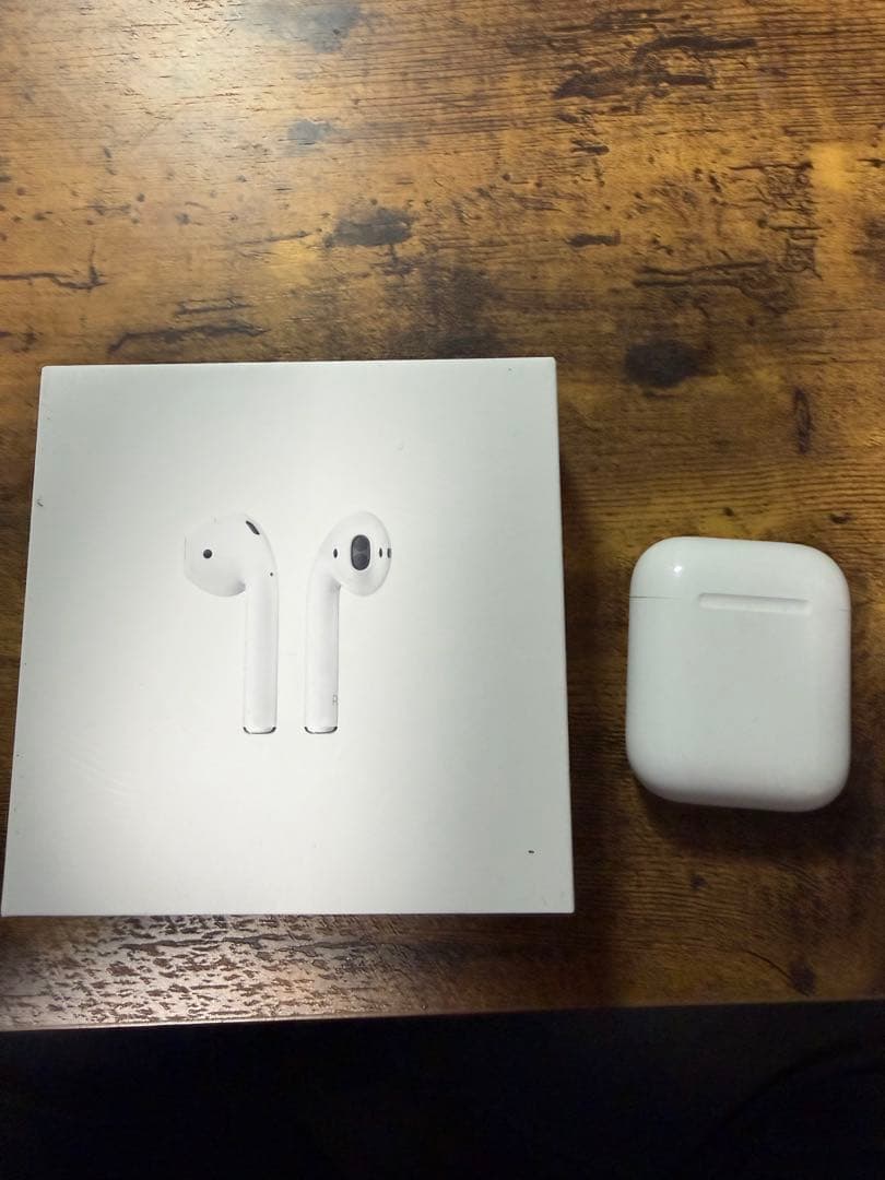 使用期間１年 AirPods 第二世代　値下げ早い者勝ち