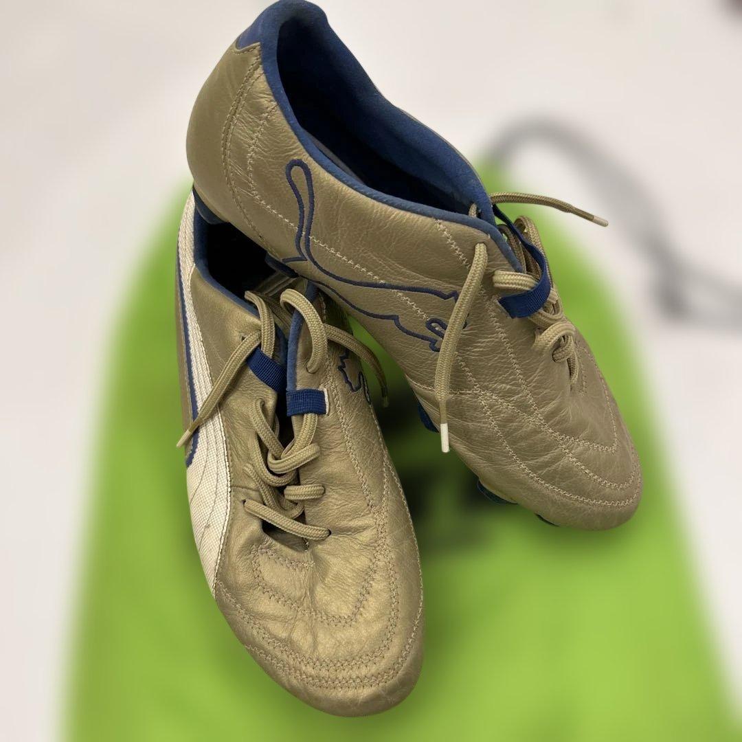 PUMA サッカーシューズ