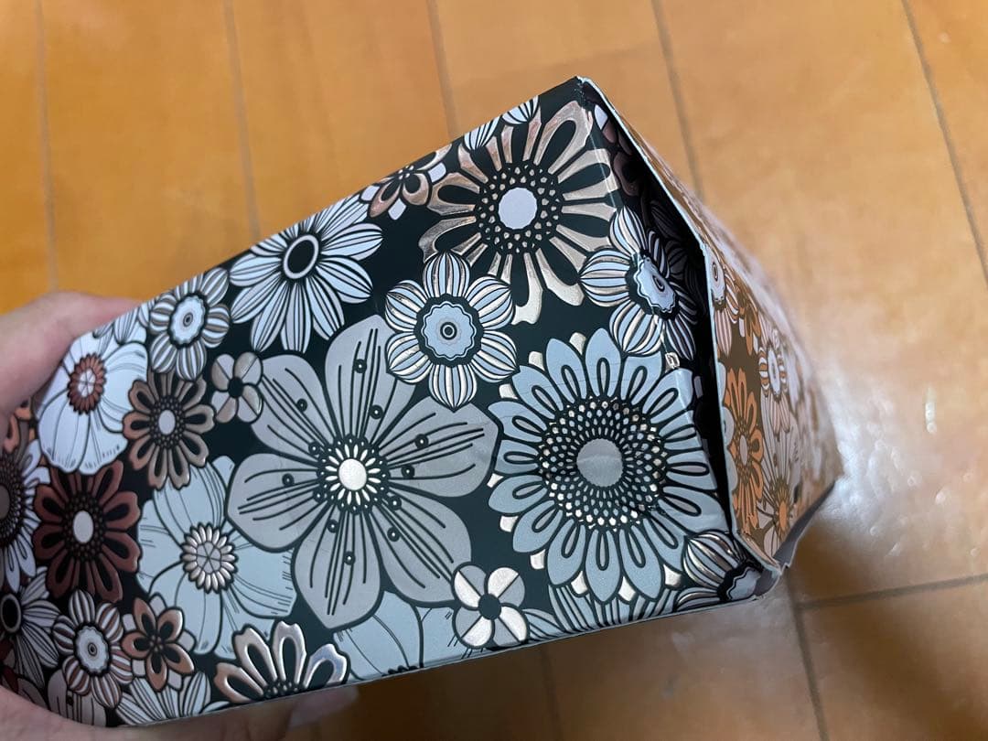 新品コスメデコルテ　エターナルブルームコレクション　クリスマスコフレ2025