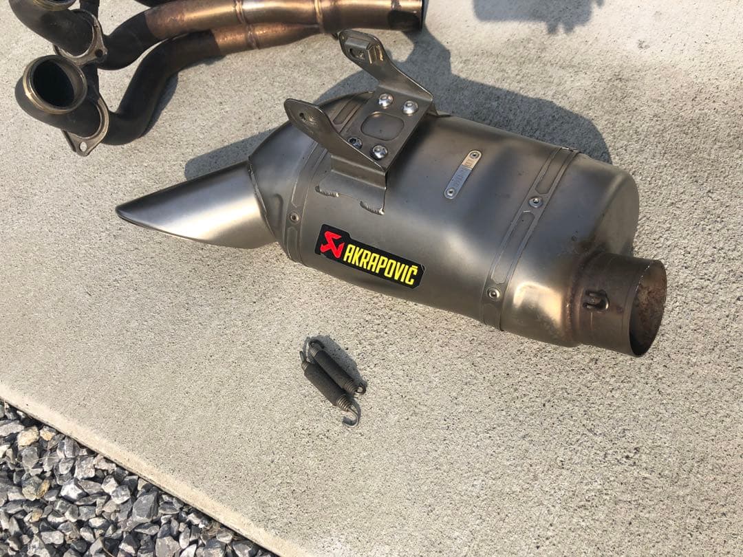 MT-09 14-20 アクラポビッチ フルエキ マフラー