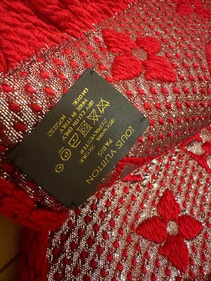 Louis Vuitton レッド マフラー フリンジ付き