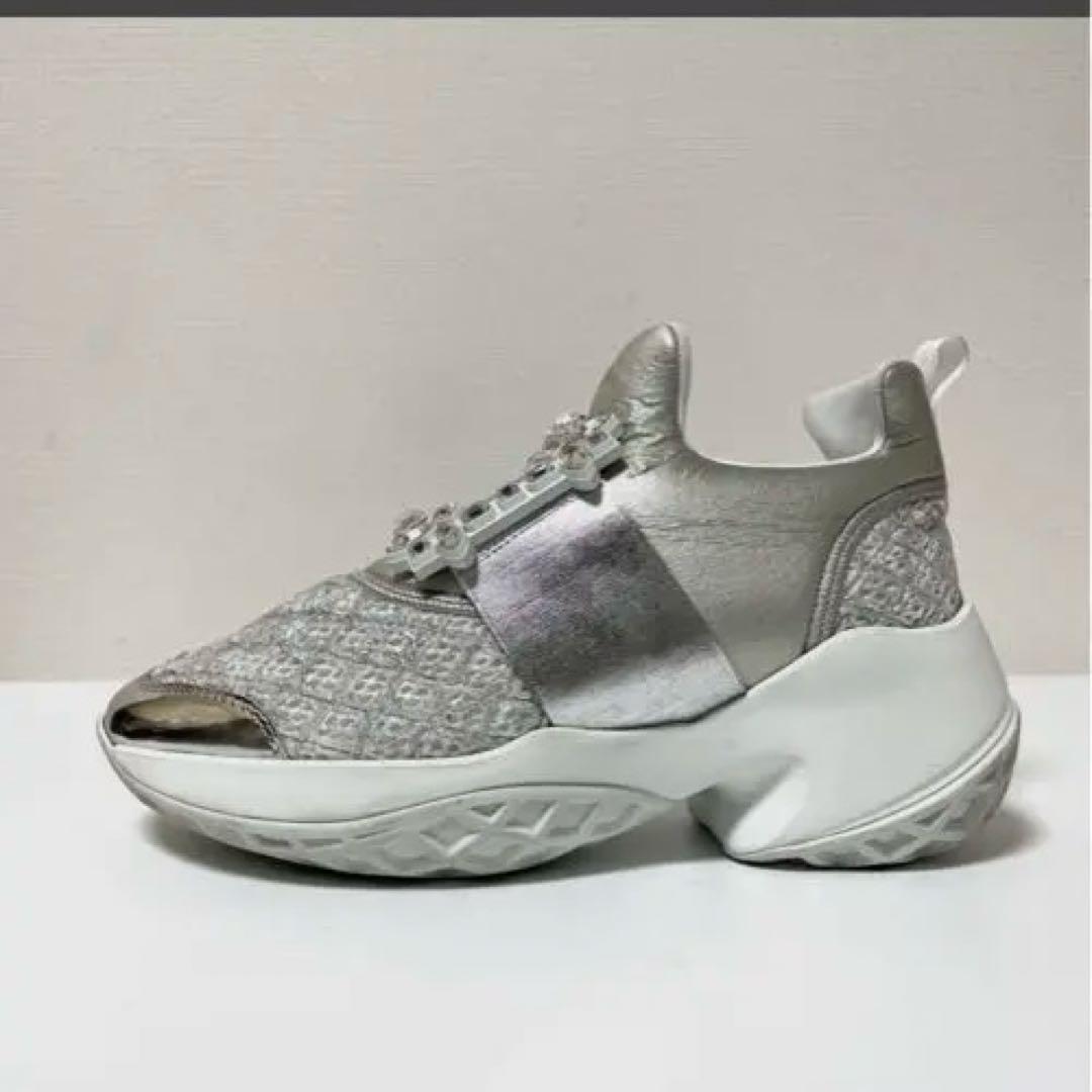 ROGER VIVIER シルバー スニーカ35