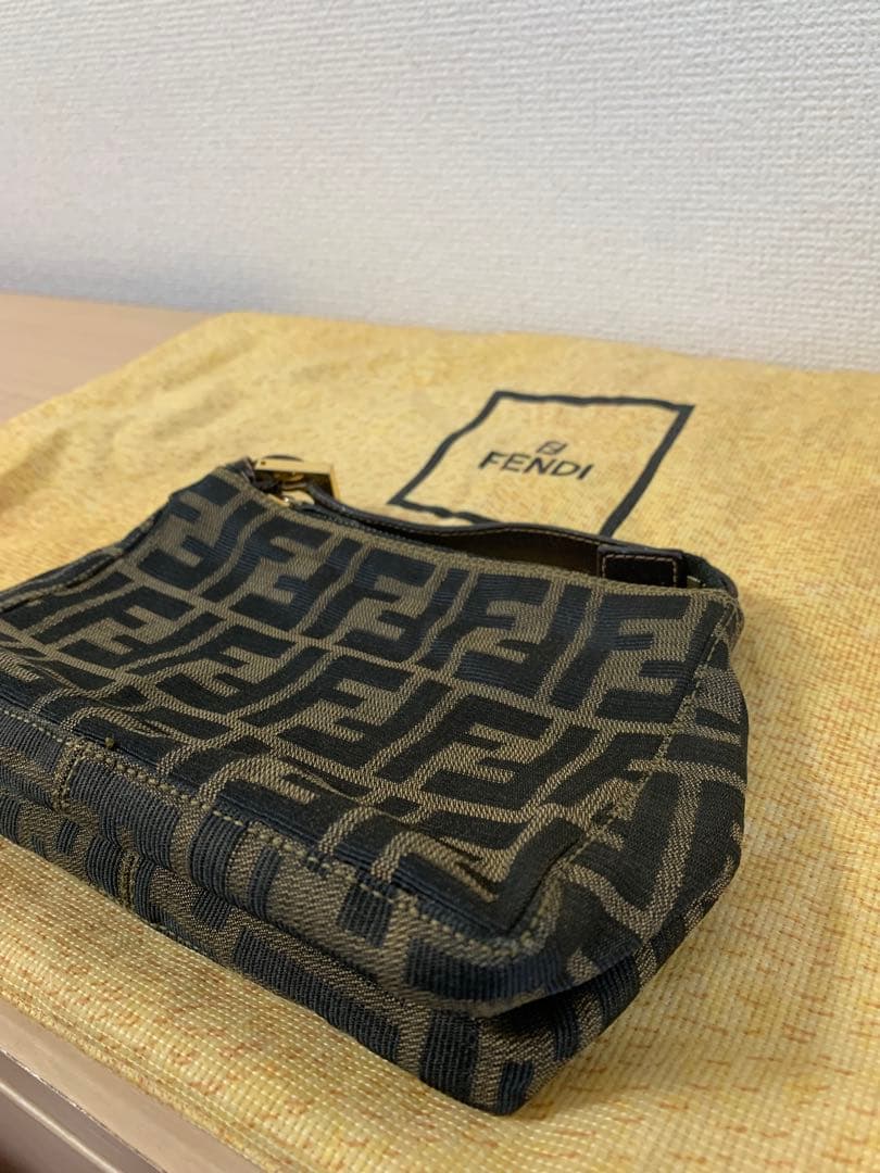 奈々美様 FENDI ズッカ柄 アクセサリーポーチ