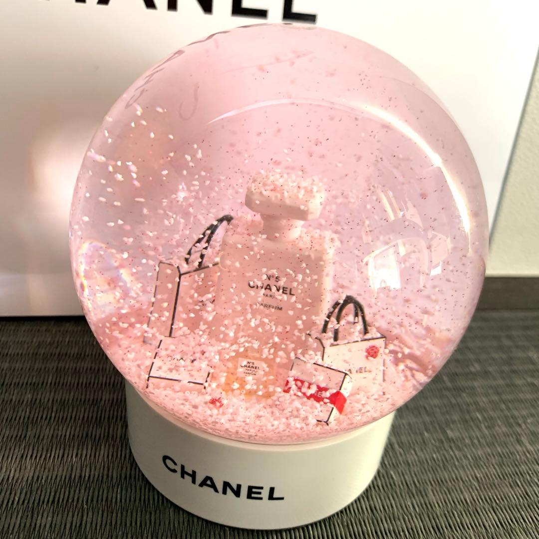 CHANEL スノードーム